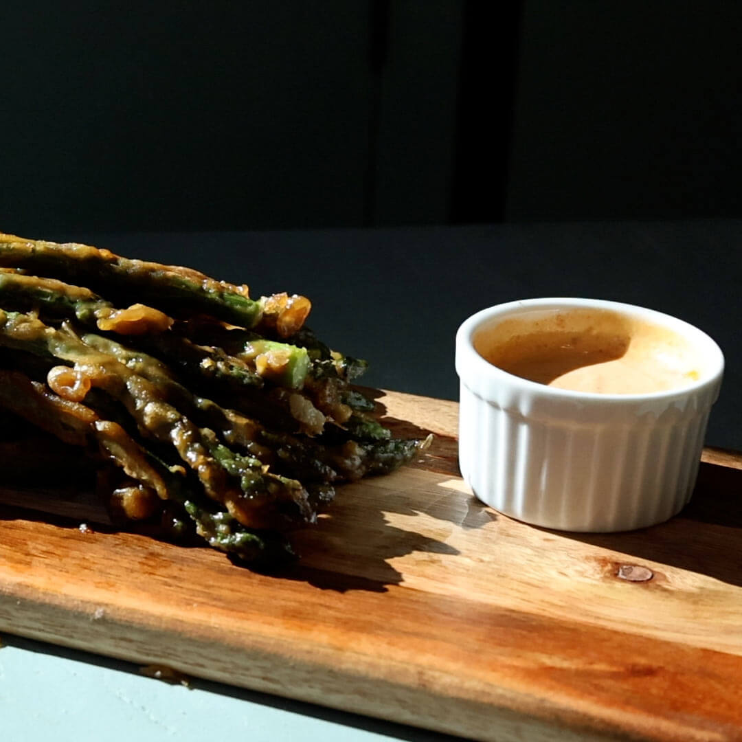 fried asparagus with dipping sauce