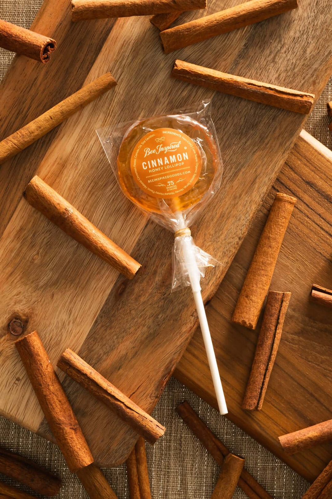 Cinnamon honey lollipop with cinnamon sticks