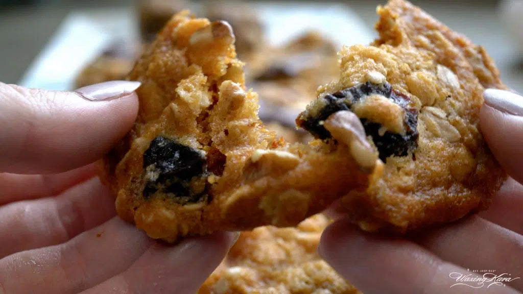 Oatmeal Cookies with Dried Fruit