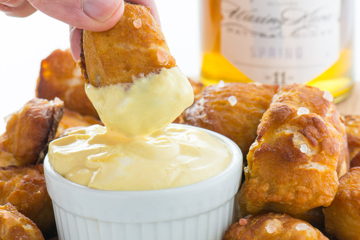 Honey Mustard Sauce with Soft Pretzel Bites