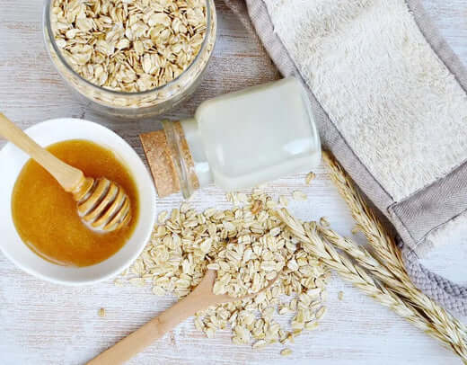 prepping for oatmeal bath with milk & honey