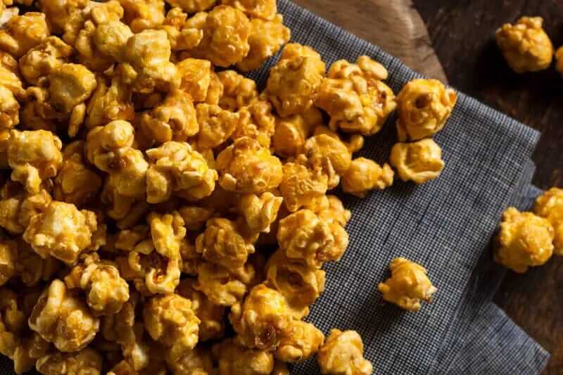 Easy Homemade Caramel Corn: A Sweet & Crunchy Nostalgic Treat