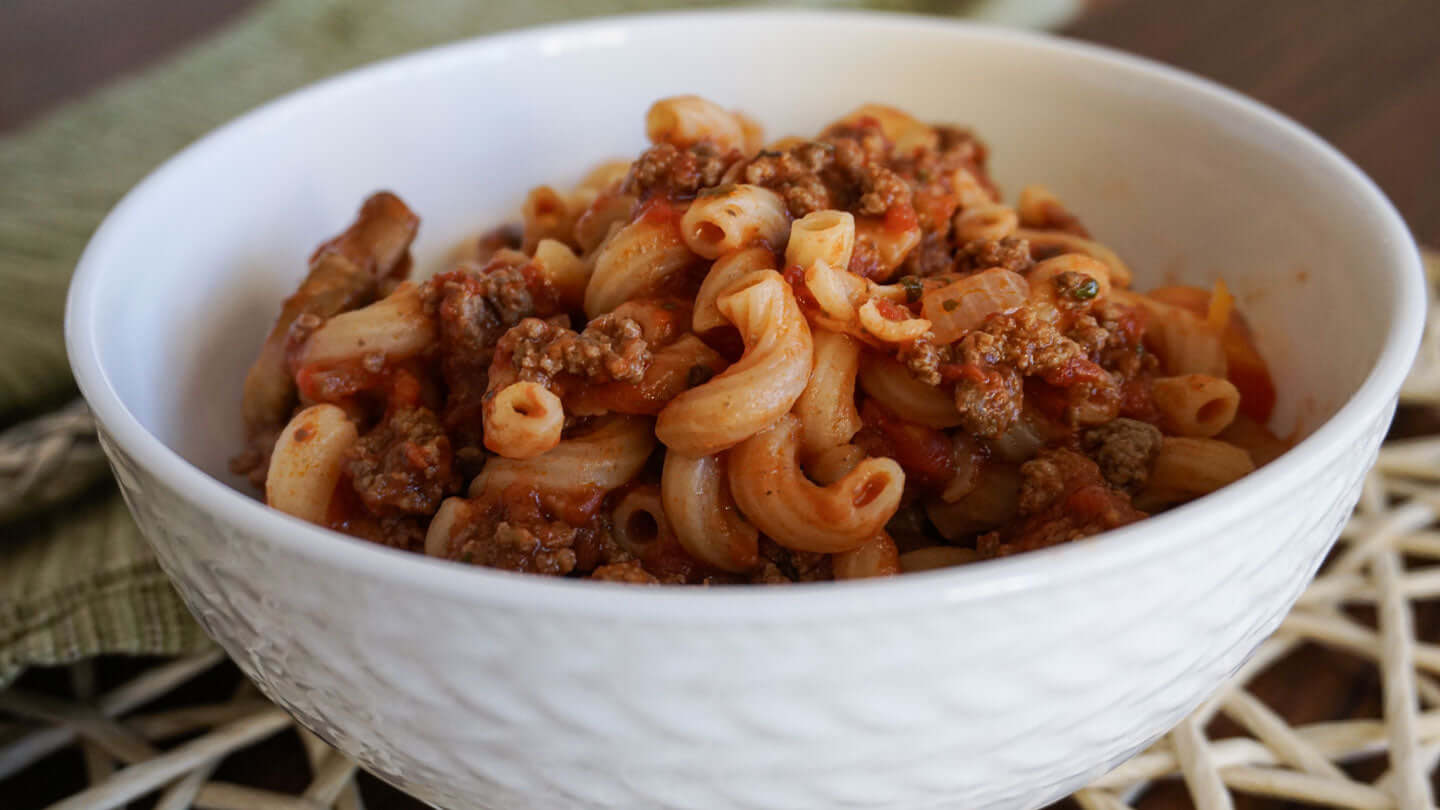 American chop suey in a bowl