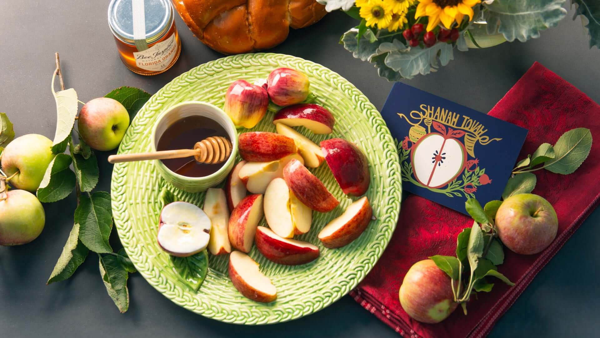 Apples and Honey for Rosh Hashanah: The Sweet Tradition Explained