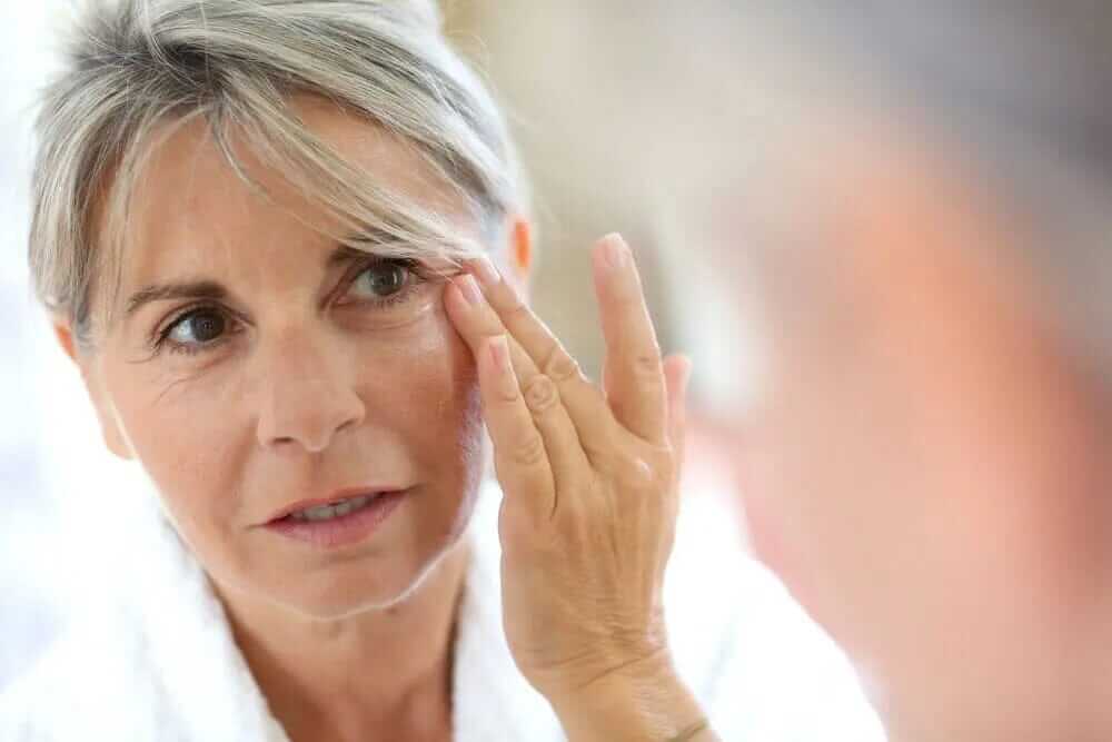 Honey Under-Eye Mask: An Easy DIY Recipe