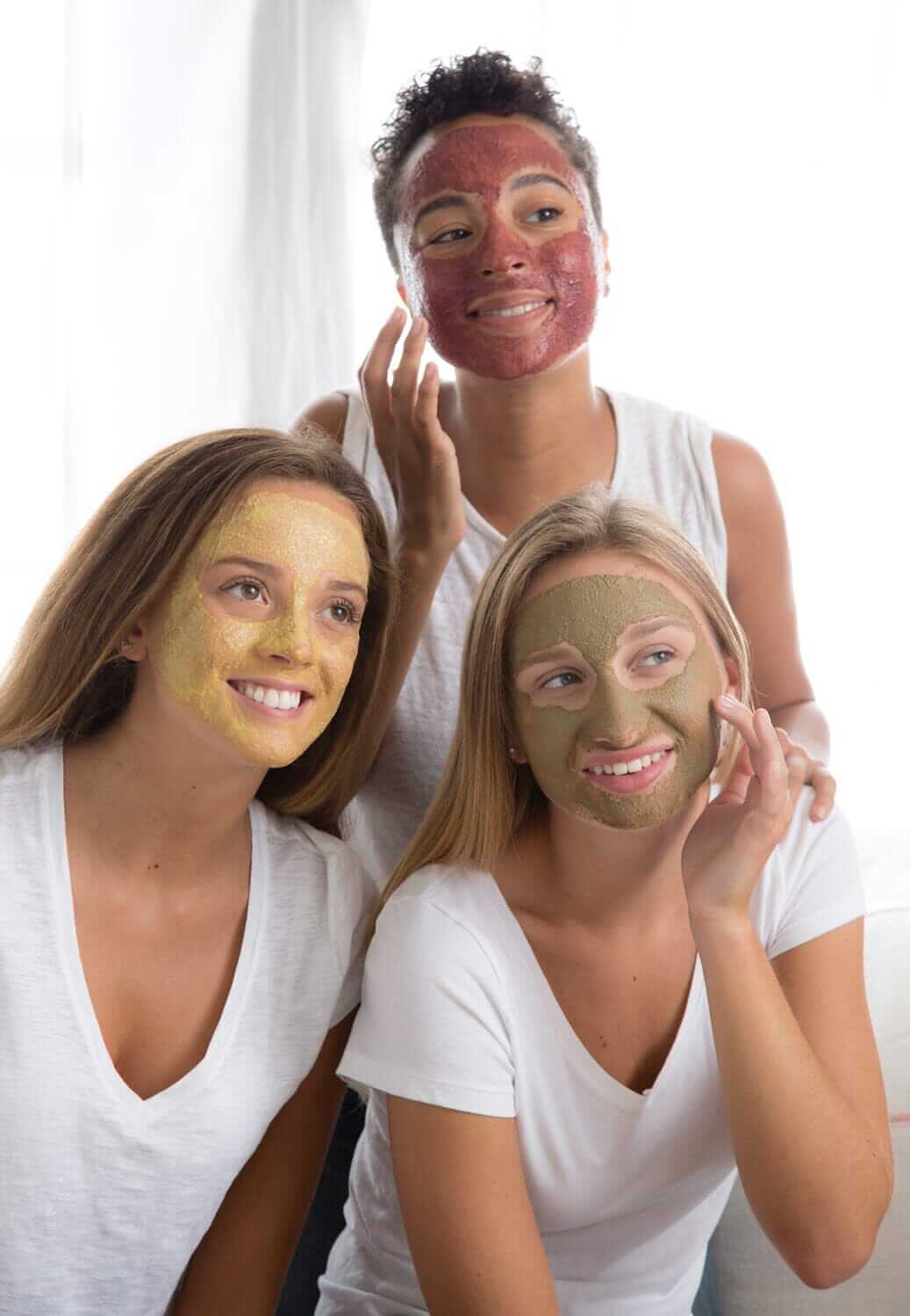 At-Home Autumn Facial: A Honey Face Mask Ritual for Fall Skin