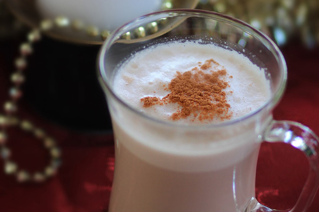 Delicious Vanilla Chai White Russian: A Creamy Twist on a Classic Cocktail