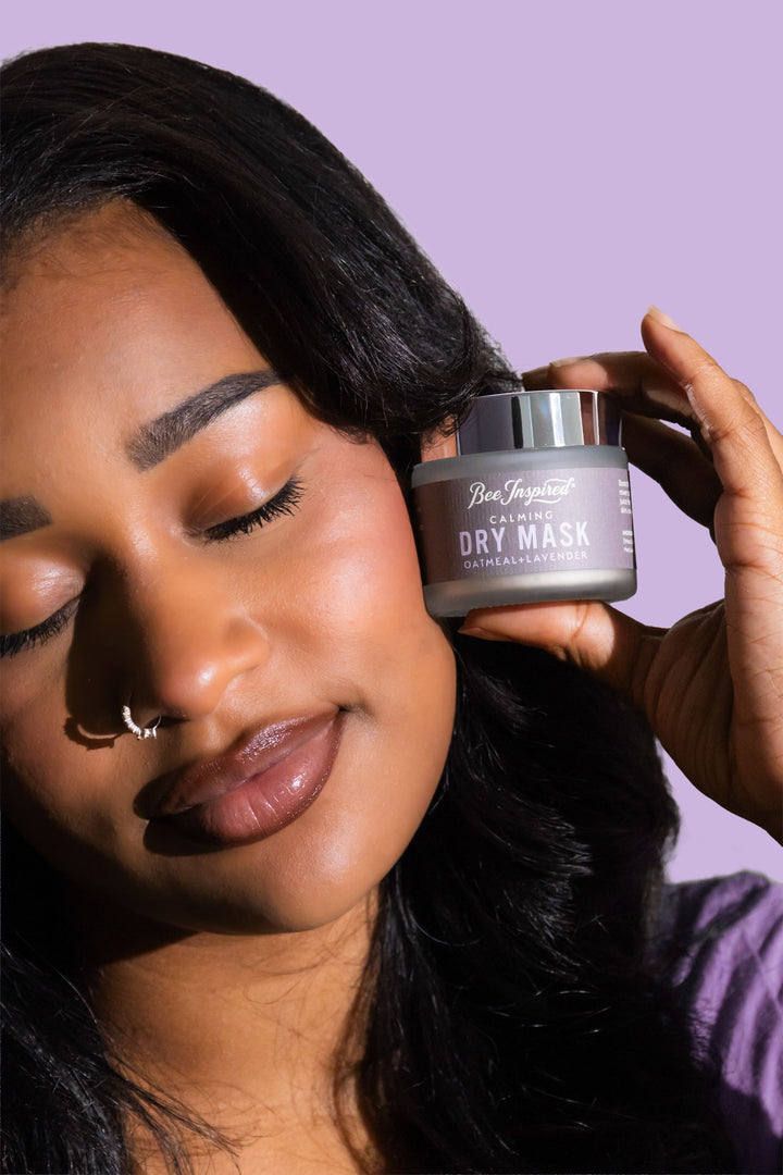 holding Calming dry mask jar