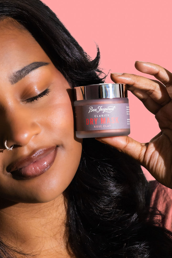 holding Clarity dry mask jar