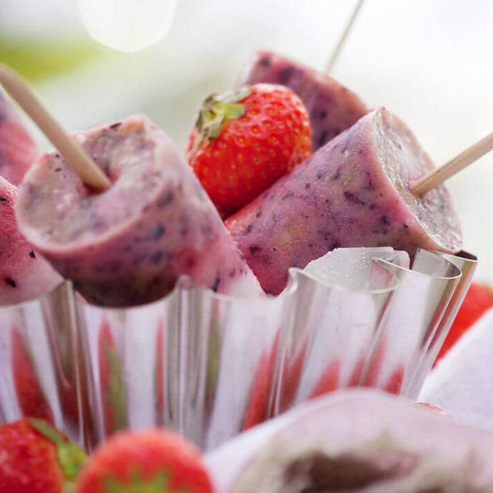 berry popsicles with strawberries